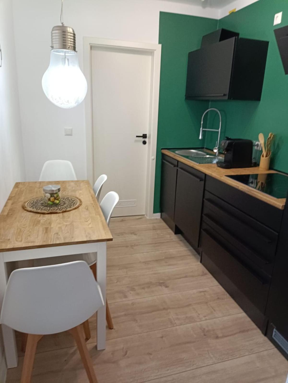 Ferienwohnung Enzian - Naehe Kapellplatz - Oeffentlicher Parkplatz - Aufzug Altötting Exteriér fotografie